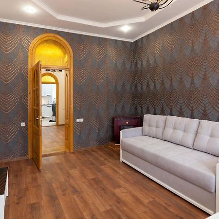 Leogrand Apartments Panteleimona Kulisha 27 リヴィウ エクステリア 写真