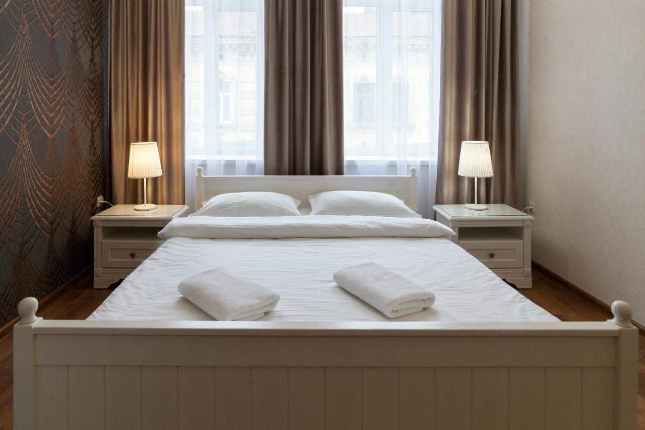 Leogrand Apartments Panteleimona Kulisha 27 リヴィウ エクステリア 写真