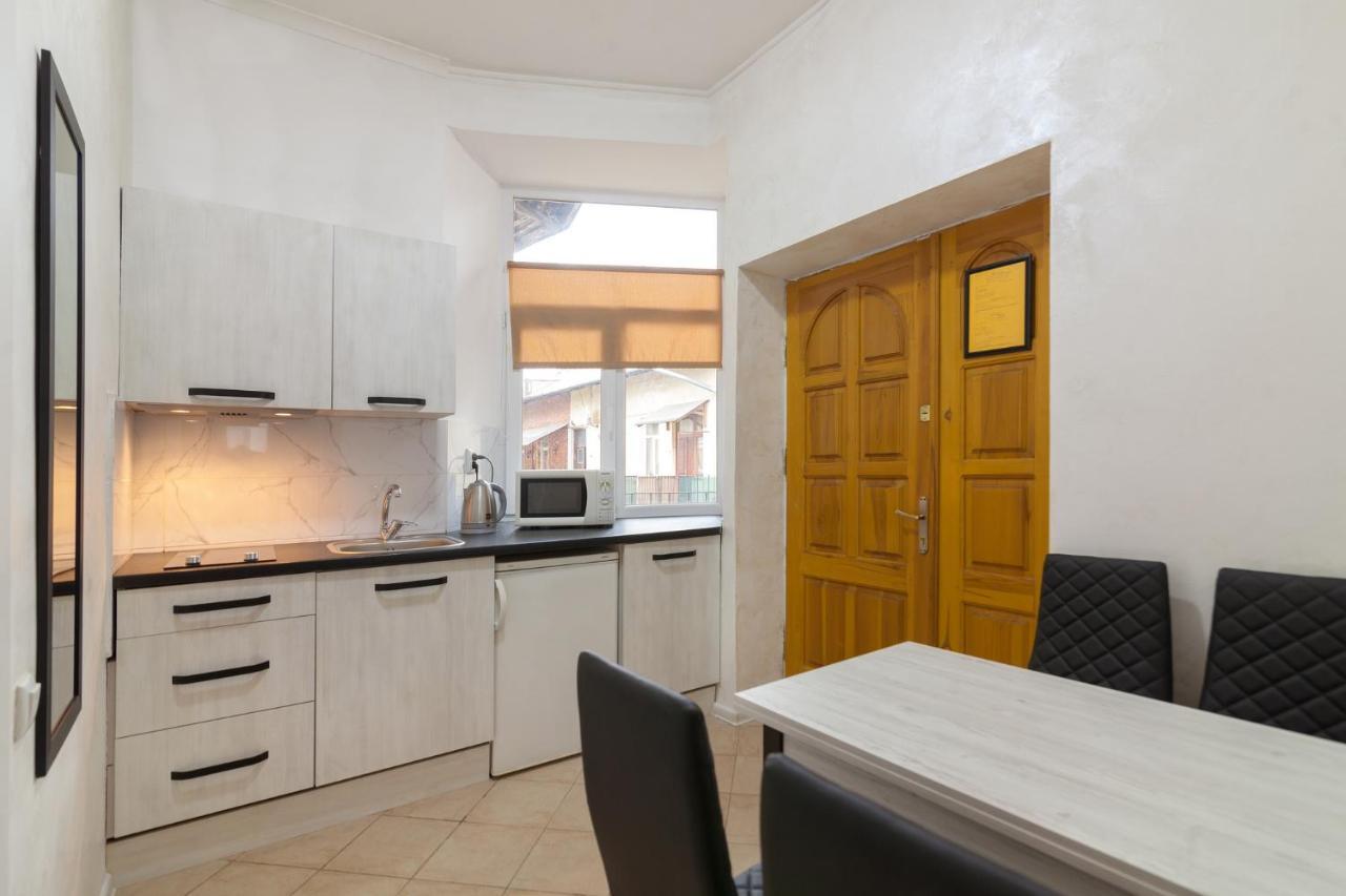 Leogrand Apartments Panteleimona Kulisha 27 リヴィウ エクステリア 写真