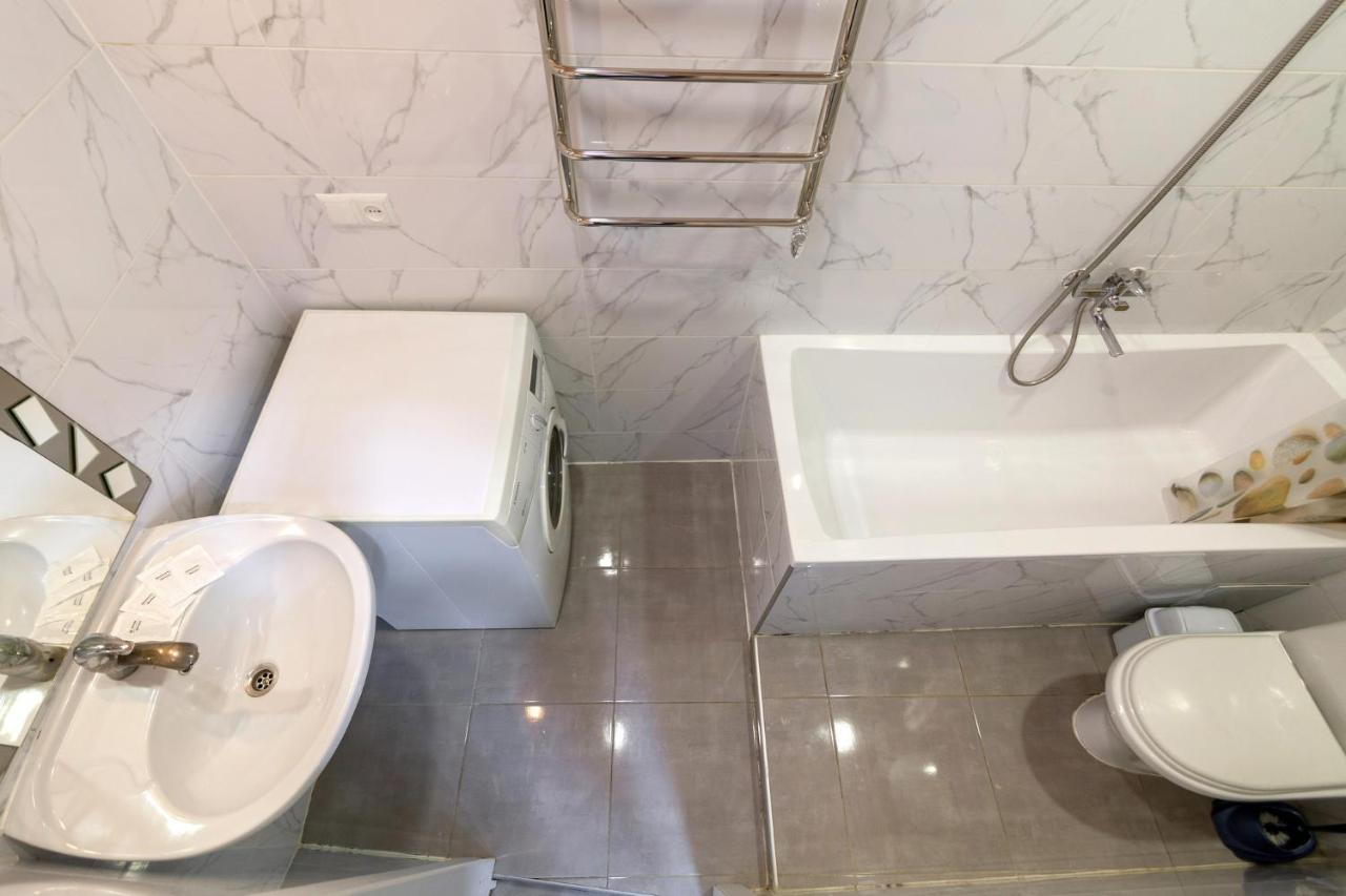 Leogrand Apartments Panteleimona Kulisha 27 リヴィウ エクステリア 写真