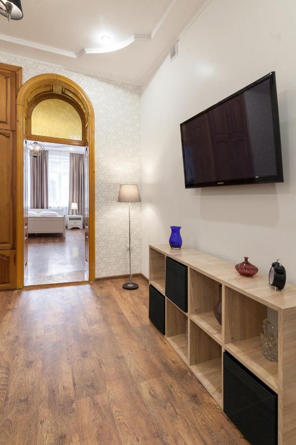 Leogrand Apartments Panteleimona Kulisha 27 リヴィウ エクステリア 写真